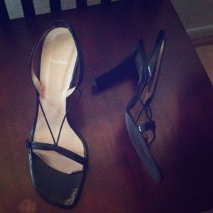 Vera Wang black strappy heels