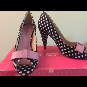 HP on Sale! Black White Polka Dot Pump w Pink Bow