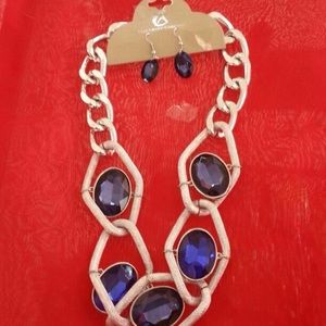 Silver necklace with dark blue diamonds