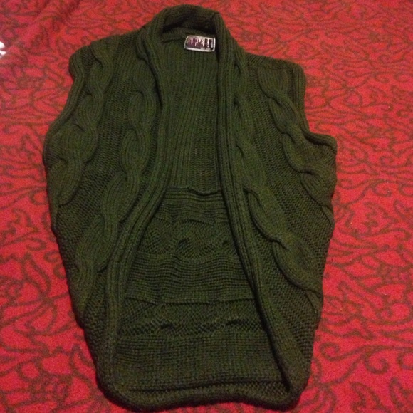 No sleeve cardigan