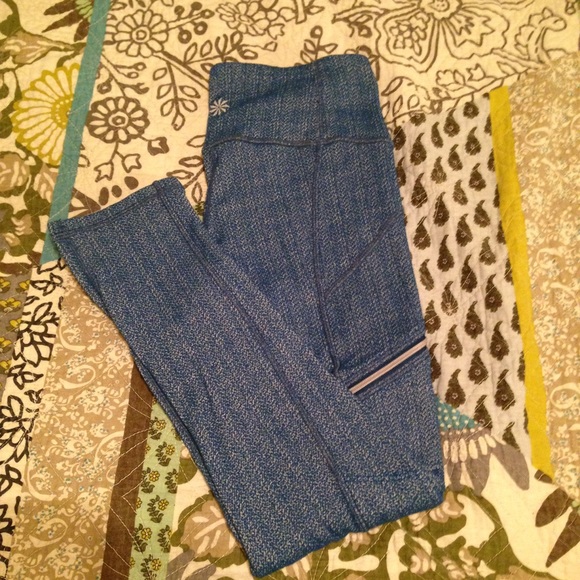 Blue Athleta Crops