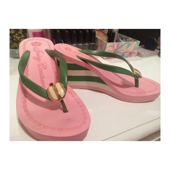 ❌ SOLD ❌ juicy couture wedge flip flops - Picture 2 of 2