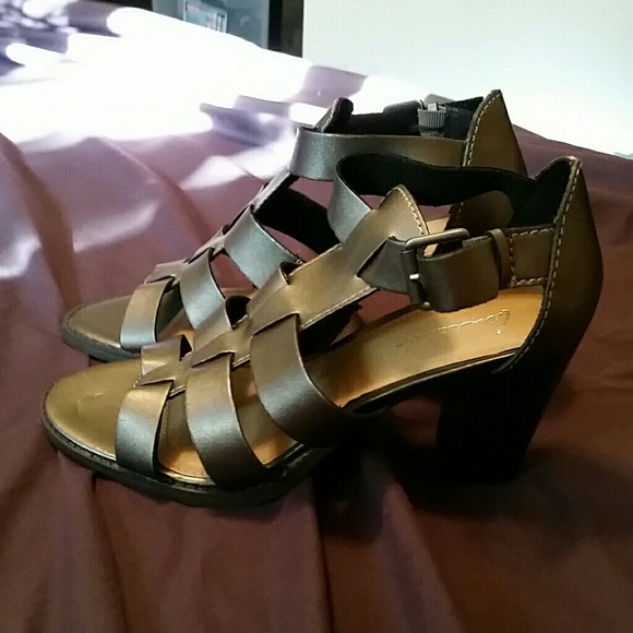 Lane Bryant pewter strappy heel