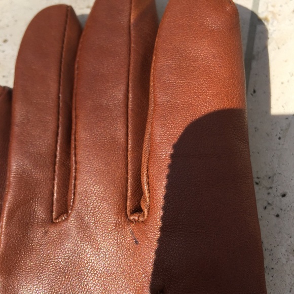 Ralph Lauren tan leather gloves ✨ - Picture 3 of 3