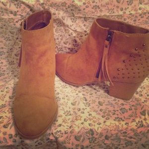 Adorable Express tan booties w/ tassels and studs!
