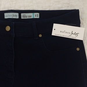 💋💋💋Maison Jules Navy Skinny Jeans