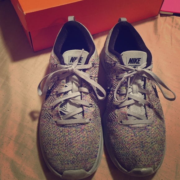 Nike Shoes - Nike Flyknit Lunar 🚨🚨🚨🚨traded!