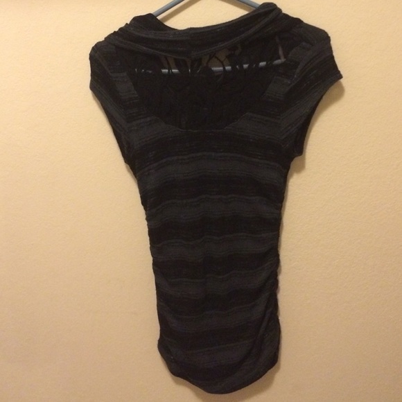 Black top - Picture 2 of 2