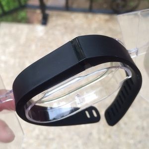 Fitbit BAND ONLY size large, new!