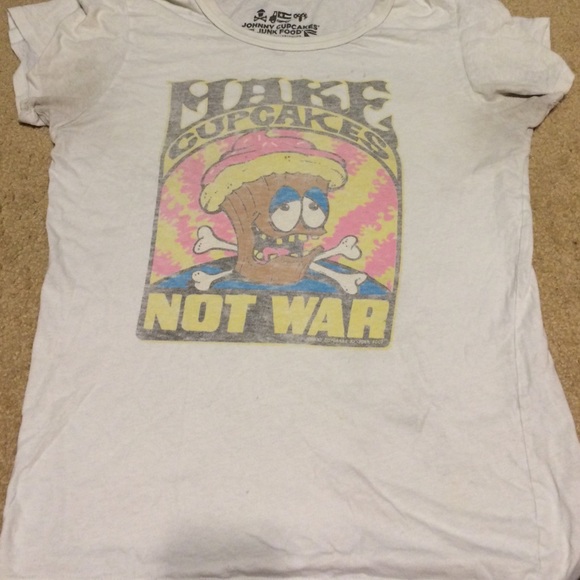Johnny Cupcakes Tshirt