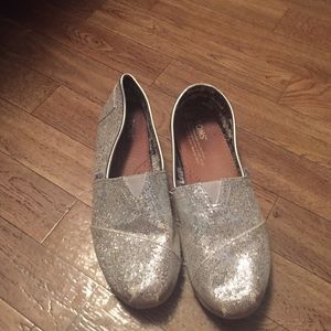 Silver toms