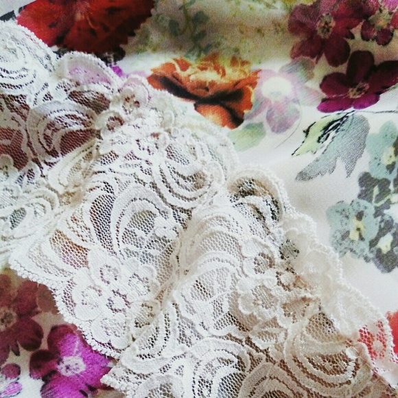 Floral High Low Lace Dress - Picture 2 of 4