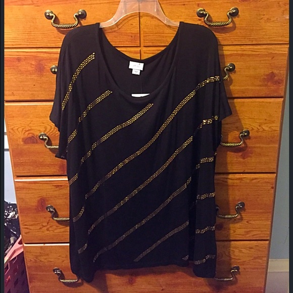 Black & gold top