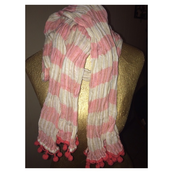 Striped Pom Pom Scarf!