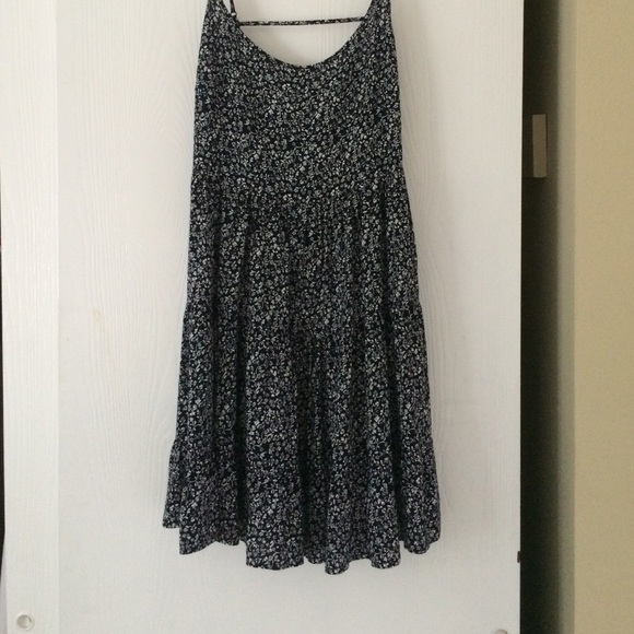 SOLD!! Jada inspired floral dress - Picture 2 of 4