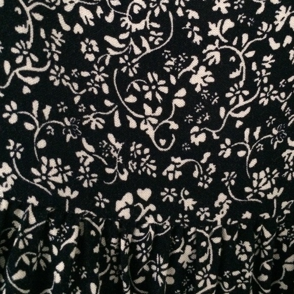 SOLD!! Jada inspired floral dress - Picture 3 of 4