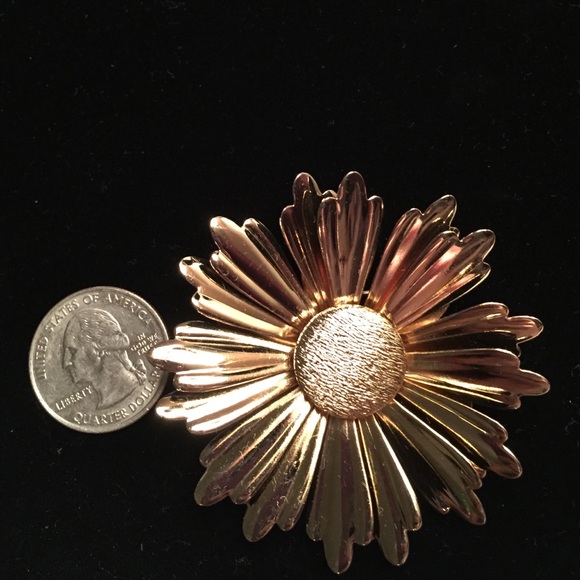Vintage Flower broach