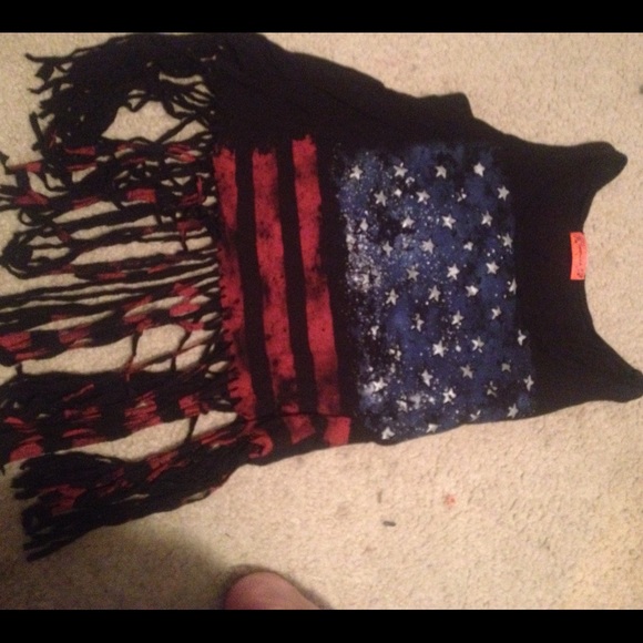 Crop top - Picture 1 of 2