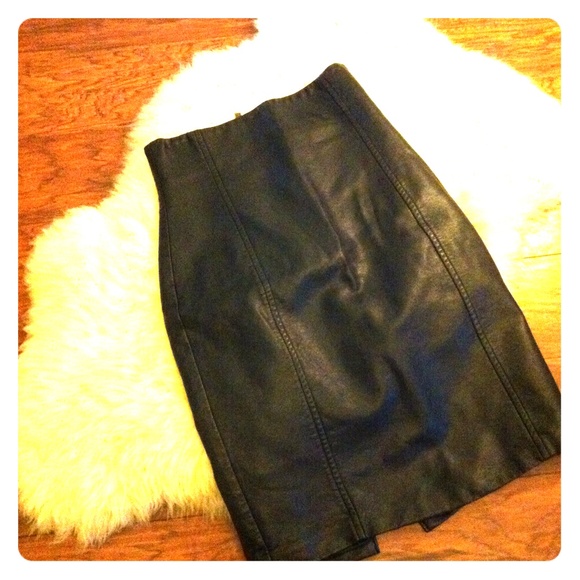 Pleather Zip Up Pencil Skirt