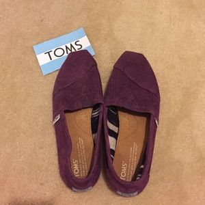 TOMS purple corduroy size 7