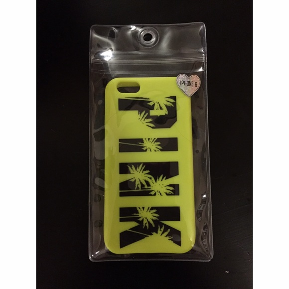 PINK Victoria's Secret Accessories - Neon PINK Phone Case NWT