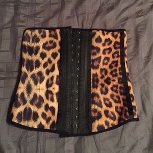 Leopard print waist trainer