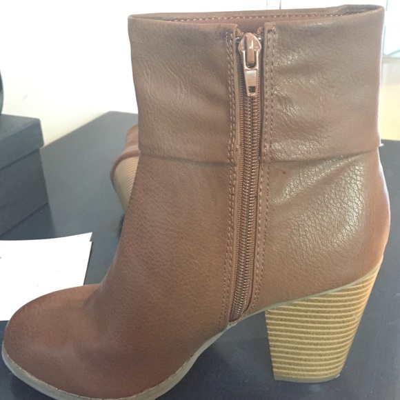 Brandy New forever 21 high heals - Picture 2 of 3