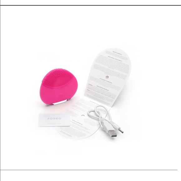 Brand new Foreo Luna mini facial brush - Picture 4 of 4