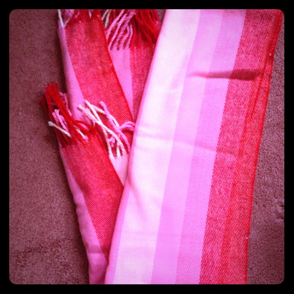 Ombre pink scarf