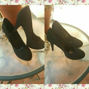 Black Heels. Used ONCE !!