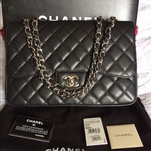 (SOLD)Chanel, jumbo Classic Caviar flap!