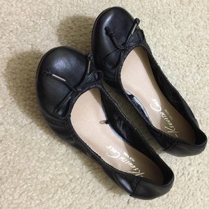 Kenneth Cole ballet flats bow