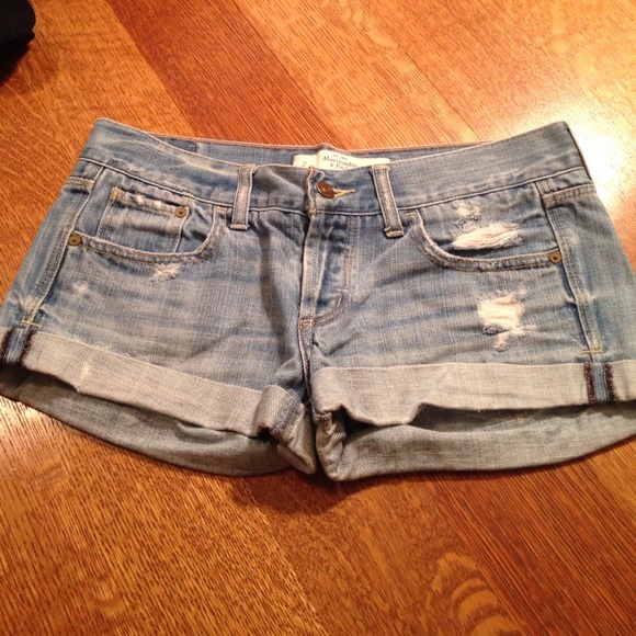 Abercrombie & Fitch Jean shorts