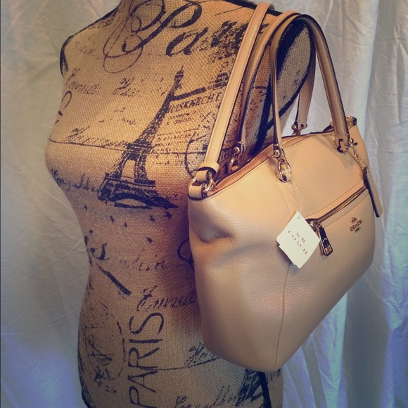 Price Drop, HP🎉 Authentic Coach