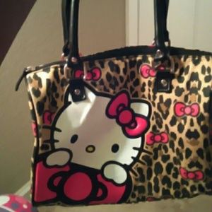 A hello kitty purse