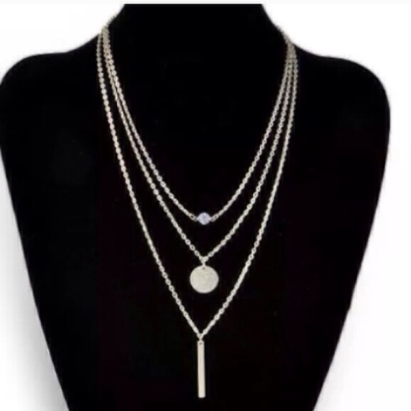 Jewelry - Triple Strand Necklace✨5 available✨
