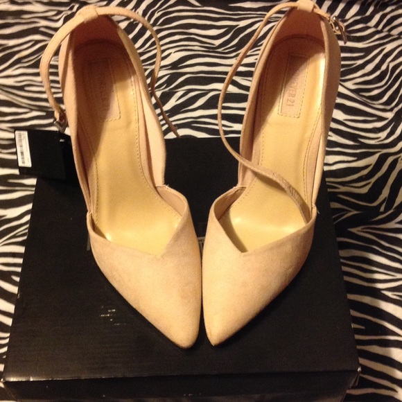 nude pink pointed toe high heels