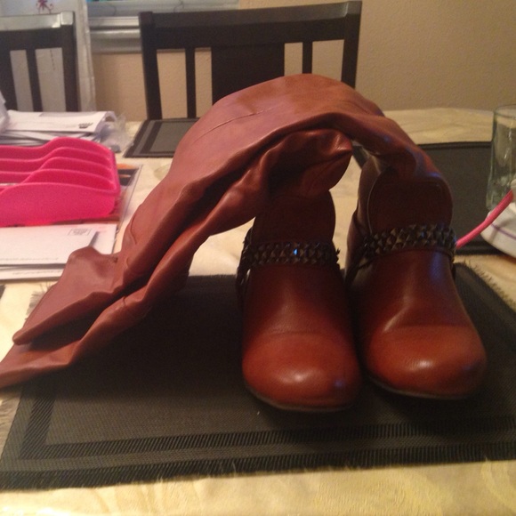 Simi new boots