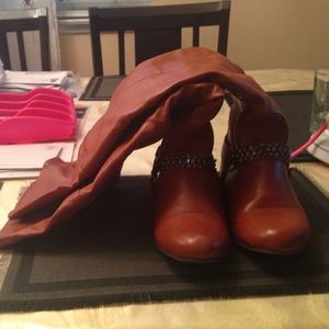 Simi new boots