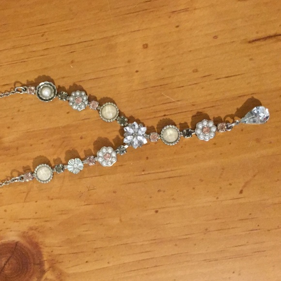 Flower Accessoriez Brand necklace.