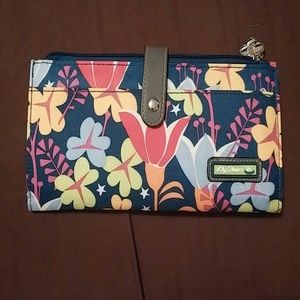 Nwot lily bloom wallet
