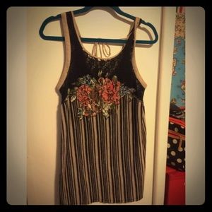 Free people tank with lace and flower