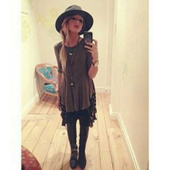 🚫SOLD!🚫 Free People Weekends Layering Top - Picture 3 of 3