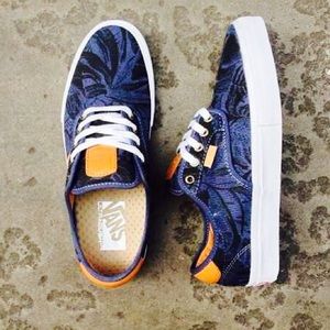 Limited addition Chima ferguson Vans (Sydney)🌻