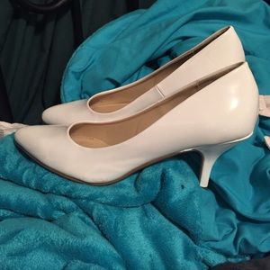White heels 2in