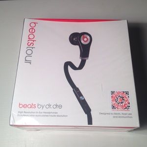 Beats by dr.dre headphones - BRAND NEW