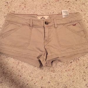 Khaki short shorts