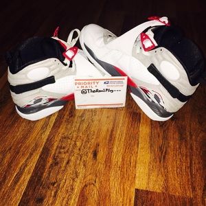 Retro Jordan Bugs Bunny 8s