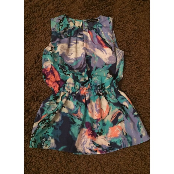 NWOT Watercolor Print Blouse