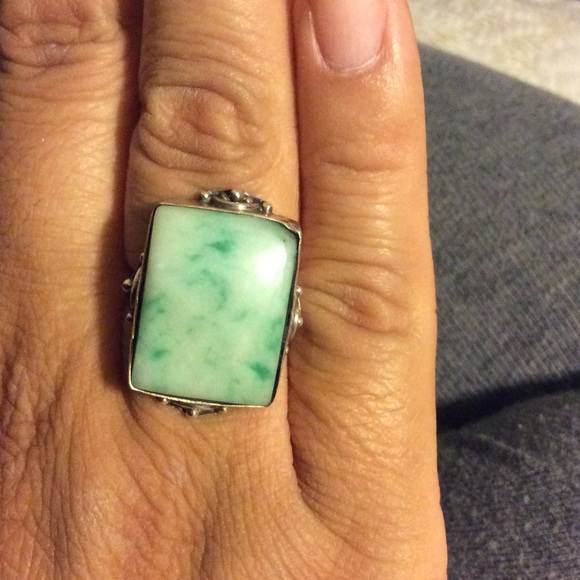 Vintage silver ring with moss agate stone.